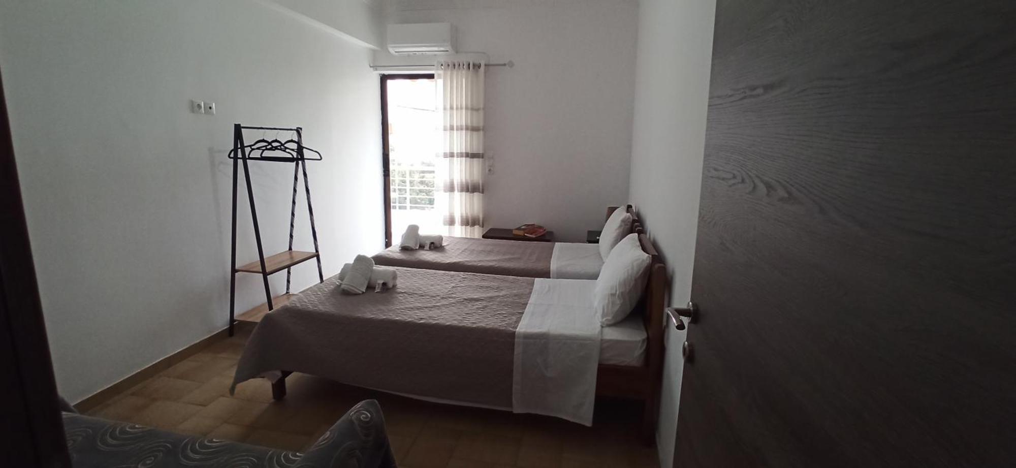 Modern Central Αpt 500M From The Beach. Chrissi Akti Chania Exterior foto