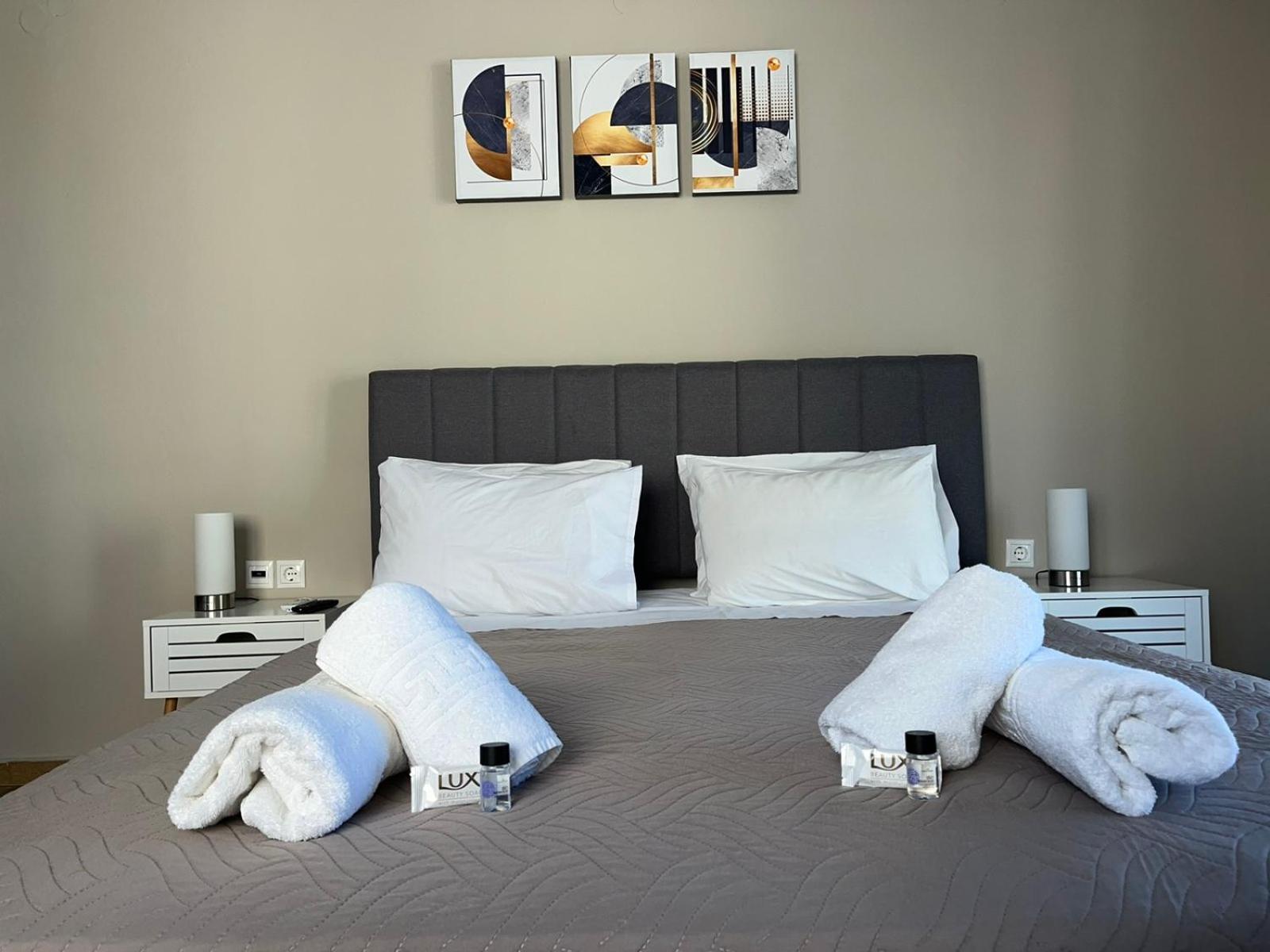 Modern Central Αpt 500M From The Beach. Chrissi Akti Chania Exterior foto