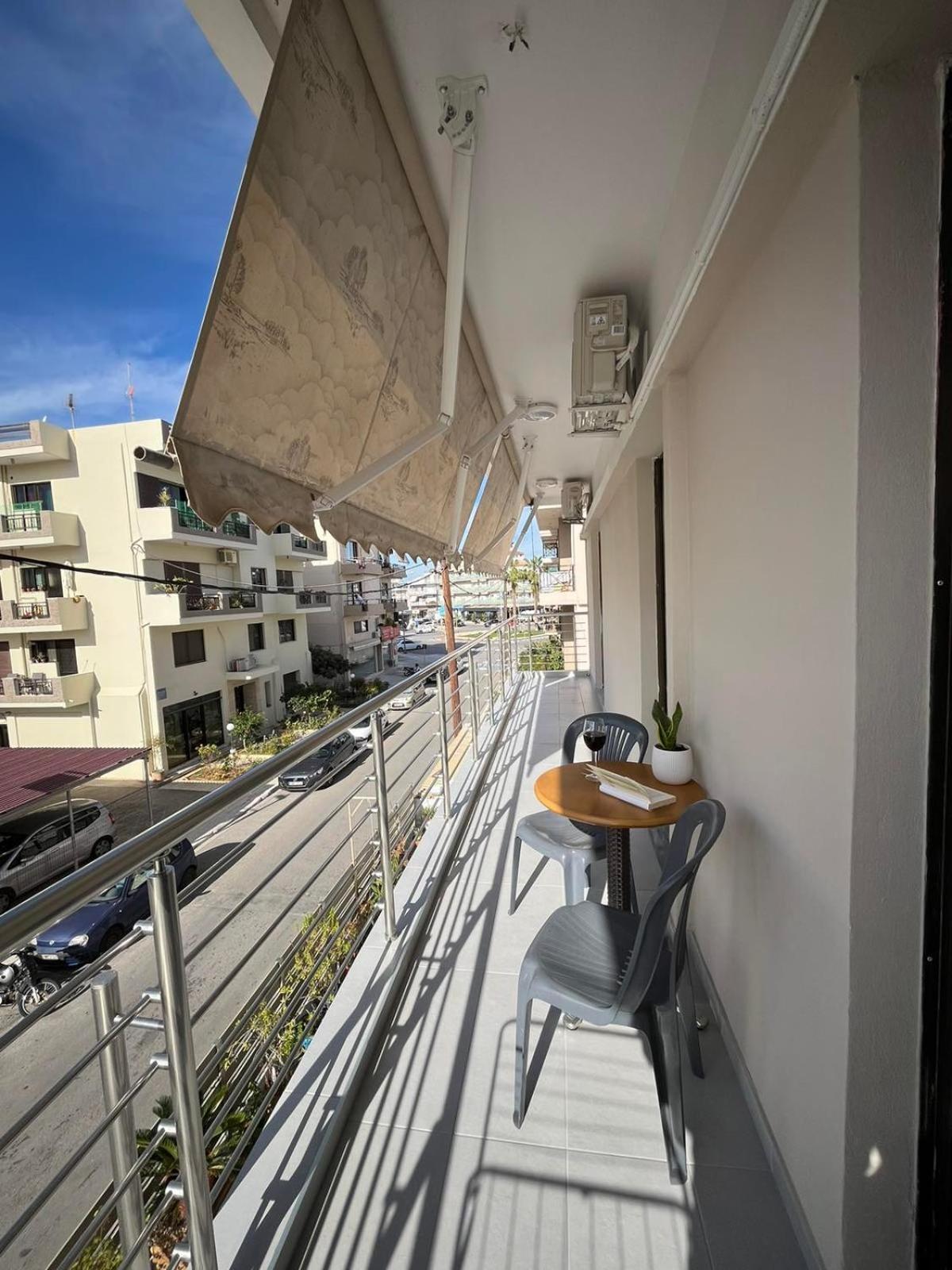 Modern Central Αpt 500M From The Beach. Chrissi Akti Chania Exterior foto